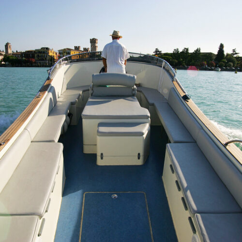 eluga Motorboat - Tours of Lake Garda