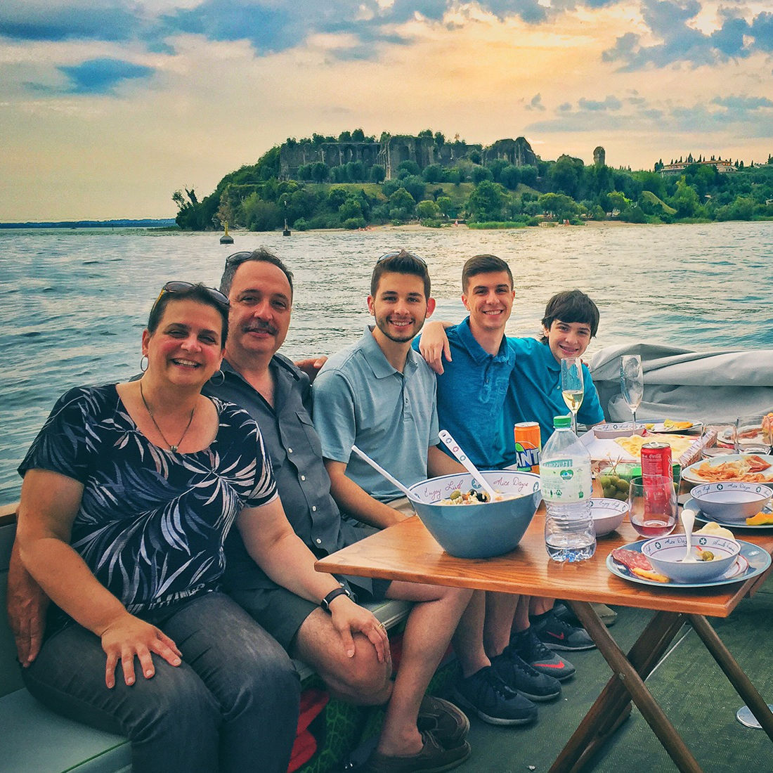 Bertoldi Boats: Cena in Barca sul Lago di Garda