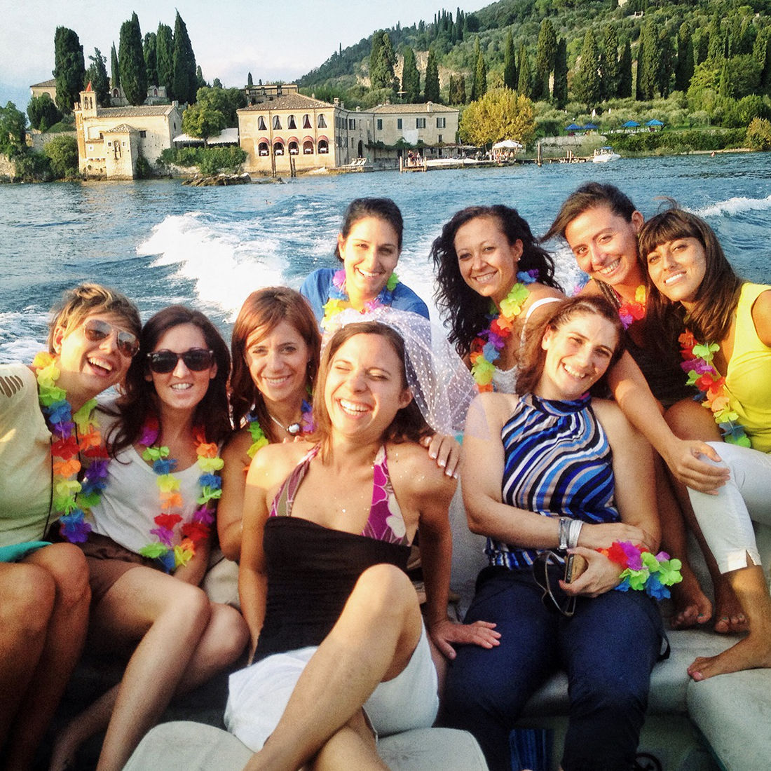 Stag parties: Lake Garda by motorboat